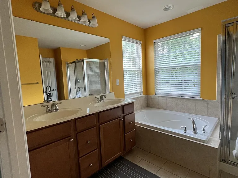 4511 Nightingale Ct — Photo 11