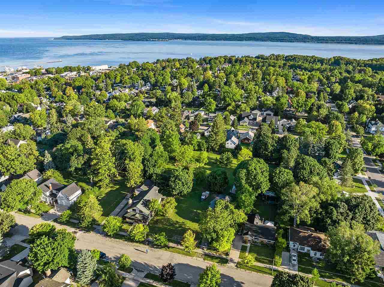 907 Lindell Ave, Petoskey, MI 49770 MLS 472116 Zillow