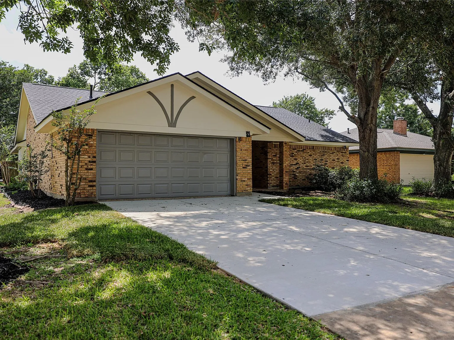4 bed, 2.0 bath, 1791 sqft, $2,250 — Photo 2