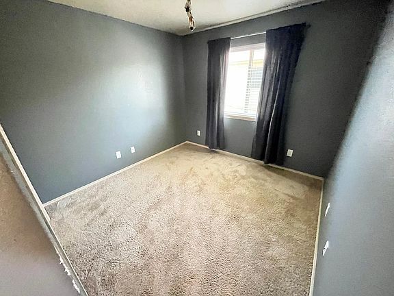 5th image of 1206 Roanoke Dr