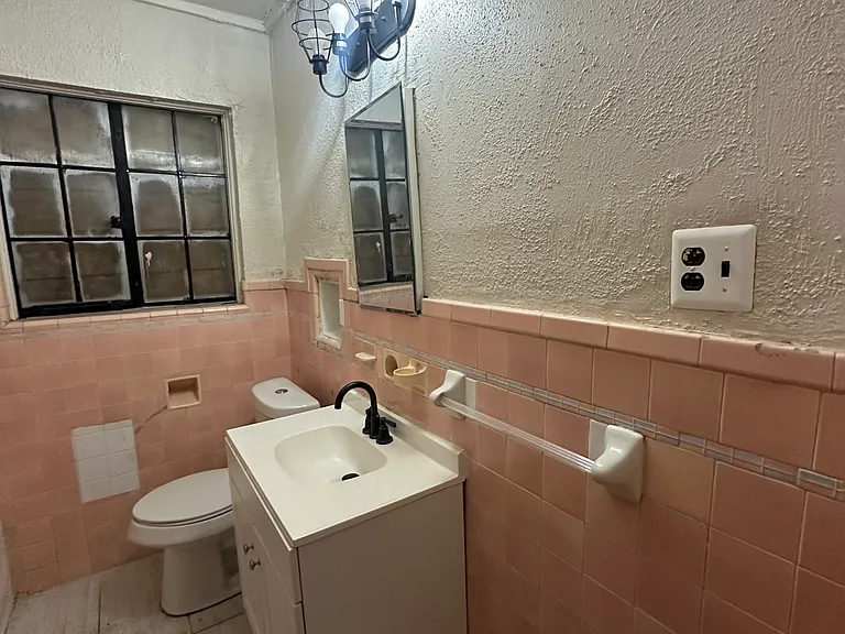 4294 Cortland St #1 — Photo 10