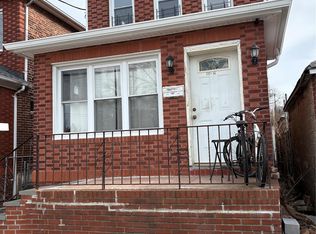 23712 92nd Rd, Jamaica, NY 11426