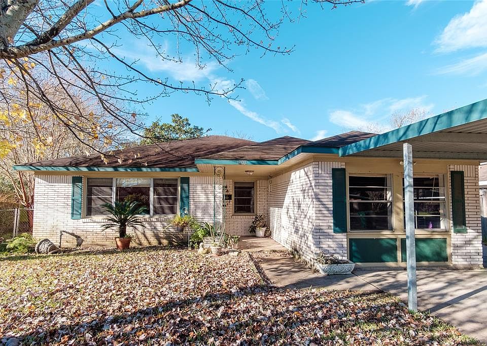 1st image of 1202 Rebecca Dr