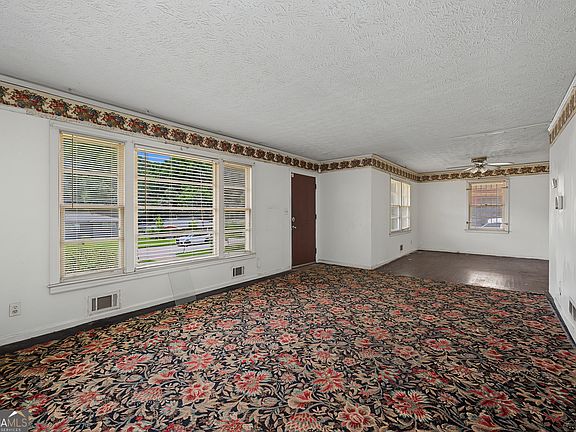 5th image of 2655 Miriam Ln