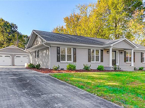 2nd image of 4502 Doral Dr