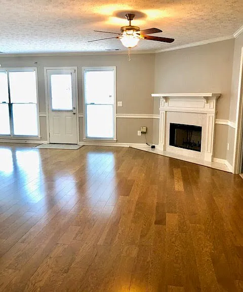 5405 Lakepointe Ct — Photo 2