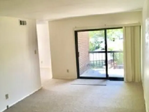 11240 Cherry Hill Rd APT 104, Beltsville, MD 20705