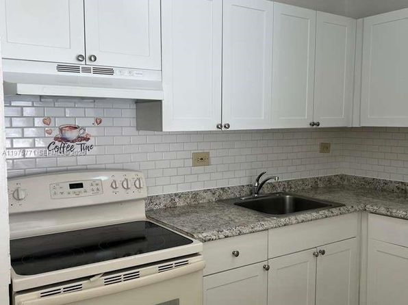 7020 NW 179th St APT 109