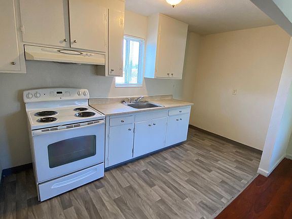 3rd image of 1523 Los Robles Blvd #22