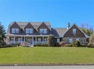 4 Wo Bauer Ln, Orangeburg, NY 10962