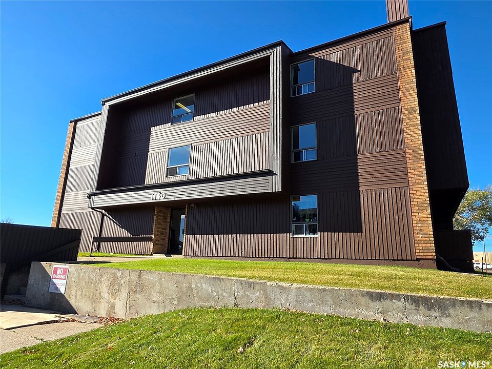 1st image of 1140 9th Avenue NE #201