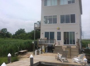 1381 E Mallard Dr, Manahawkin, NJ 08050