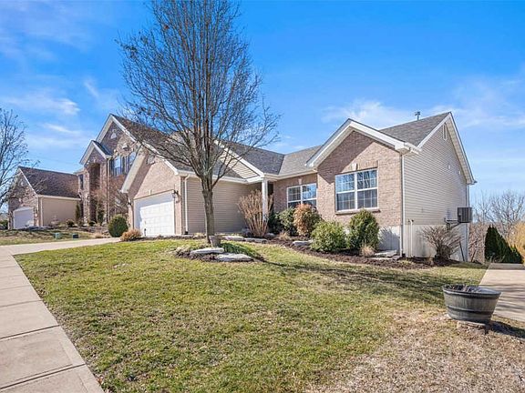 2nd image of 3005 Kingsridge Manor Dr