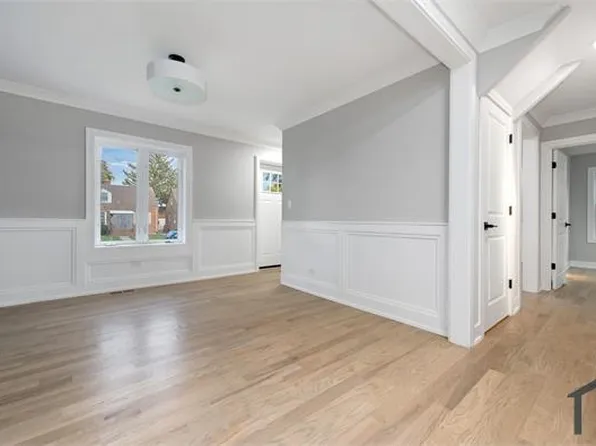 12412 S Elizabeth St, Calumet Park, IL 60827