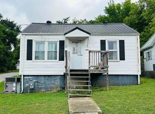 713 E 4th St, Russellville, KY 42276
