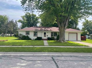 832 Hunt Ave, Neenah, WI 54956