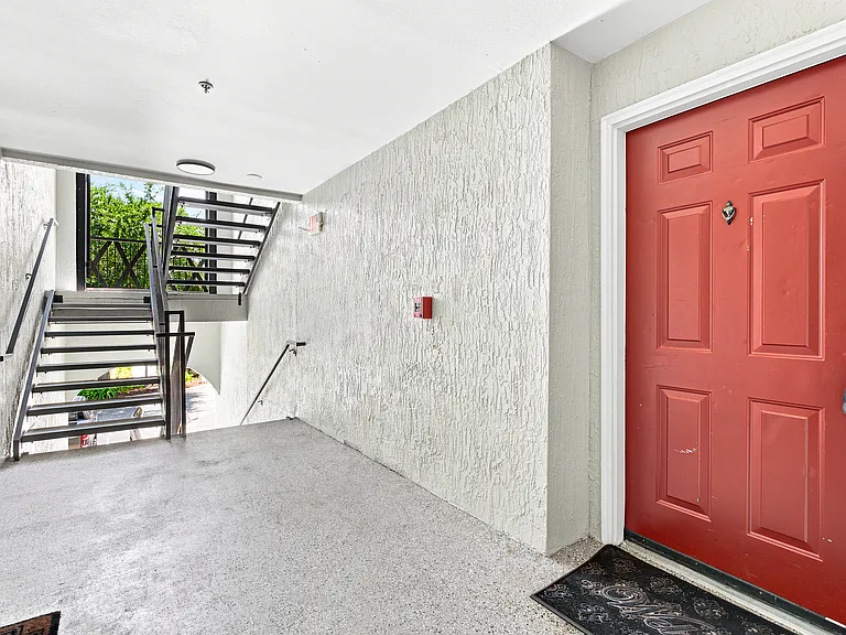3591 S Kernan Blvd #813 — Photo 3