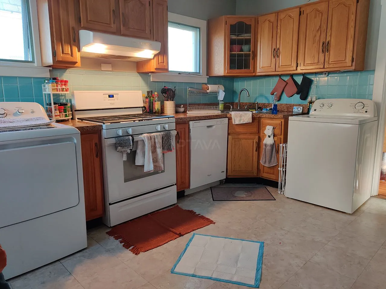3 bed, $4,200 — Photo 2