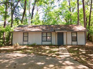 901 Brave Trl, Tallahassee, FL 32304