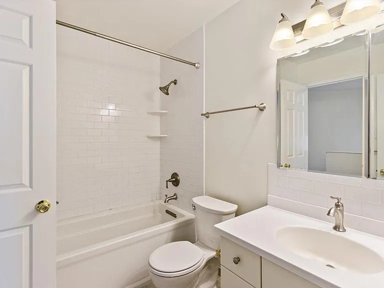 33 Hillcroft Way — Photo 9