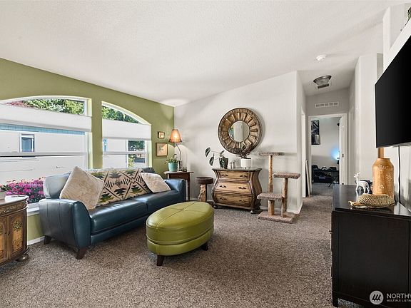 5th image of 4401 37th Avenue SE #19