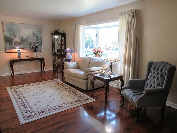 2nd image of 10369 Clifton Dr