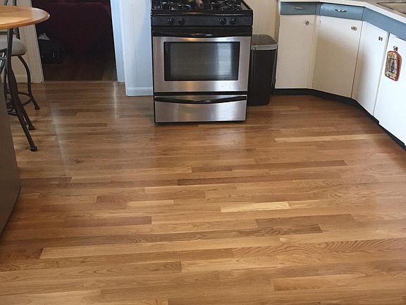 4th image of 79 Herschel St #2