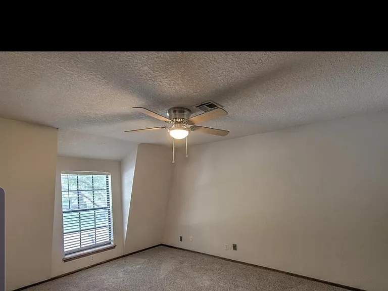 8817 S 71st East Ave — Photo 4