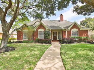 7406 Starbridge Dr, Houston, TX 77095