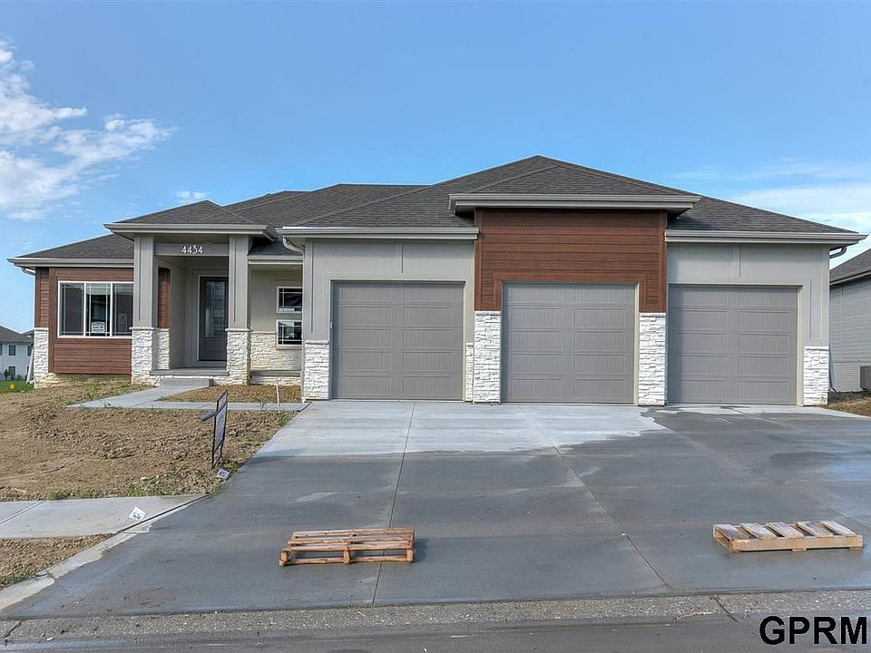 1st image of 10205 S 187th Ave