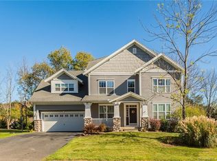 15 Independence Cir, Middlebury, CT 06762