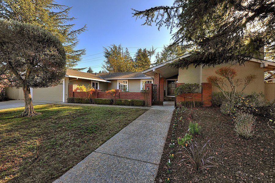 1st image of 20254 Williamsburg Ln