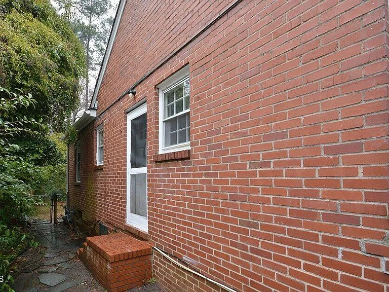 2602 Vineyard St #A — Photo 5