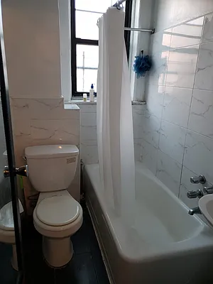 Rented by HFF Realty LLC | media 8