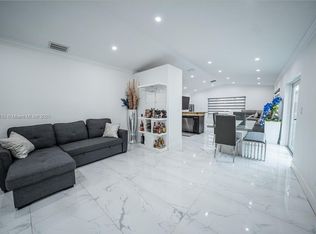 17404 SW 142nd Pl, Miami, FL 33177