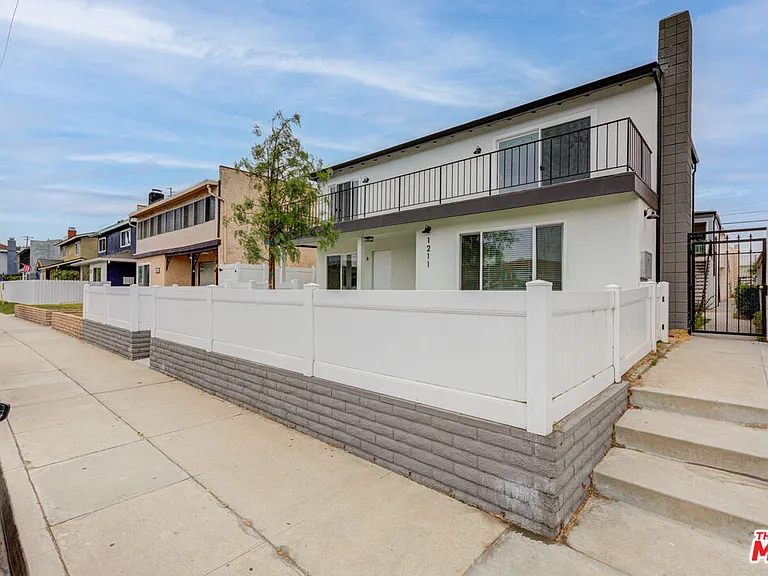 1211 Beryl St #B — Photo 2