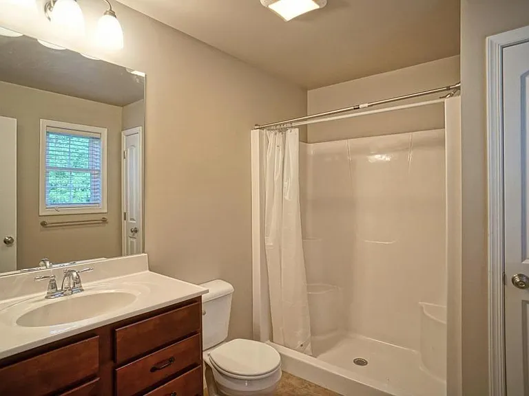 654 Cornhill Rd — Photo 15