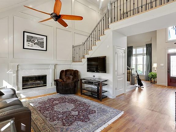 5th image of 240 Judson Way