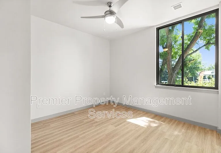 1127 Alderson Ave #310 — Photo 3