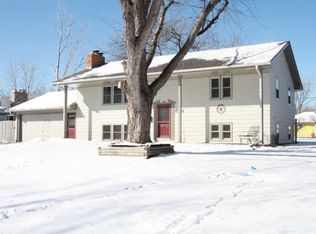 5731 Twin Lake Ter, Crystal, MN 55429