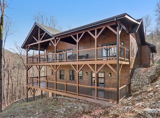 102 Iga Trl, Maggie Valley, NC 28751