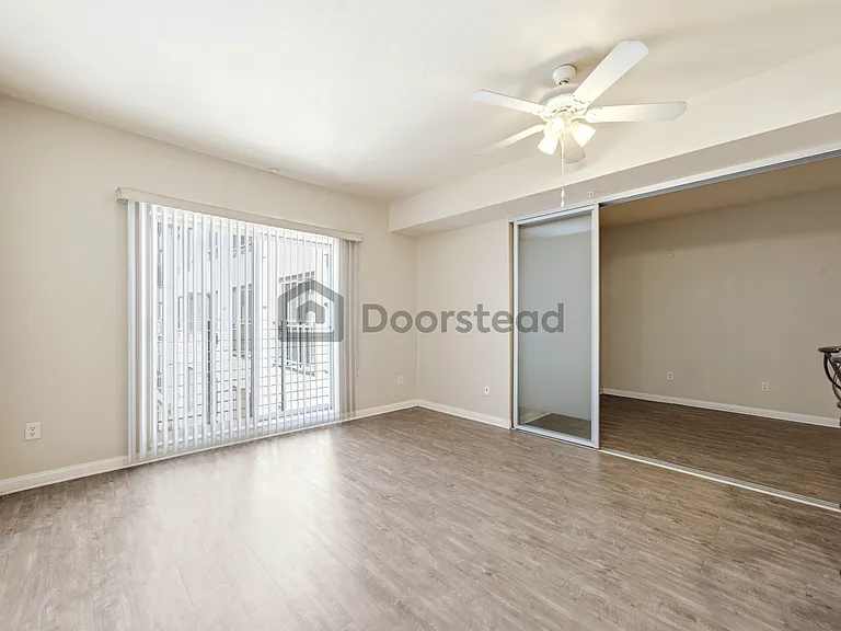 450 J St #5101 — Photo 15