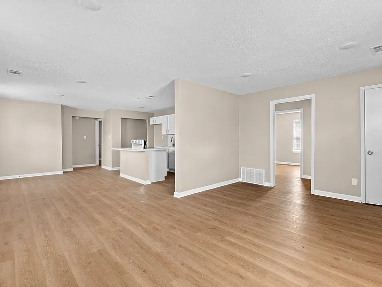 1628 Cherry Rd — Photo 3
