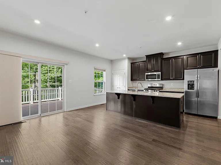2720 Fredericksburg Rd — Photo 12