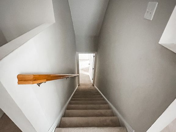 4th image of 5033 Gorham Ave