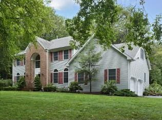 517 Naughright Rd, Long Valley, NJ 07853