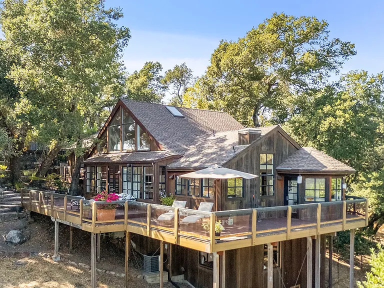 1090 Bart Rd — Photo 17