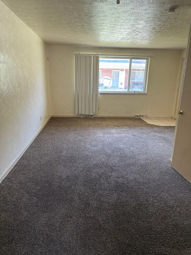 Warrensville Heights Townhome — Photo 2