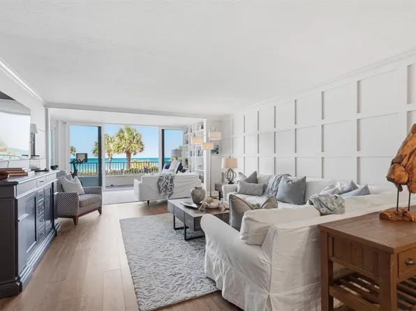 8866 N Sea Oaks Way APT 202, Vero Beach, FL 32963