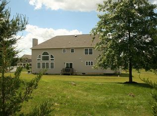 10 Adam Ct, Monroe, NJ 08831